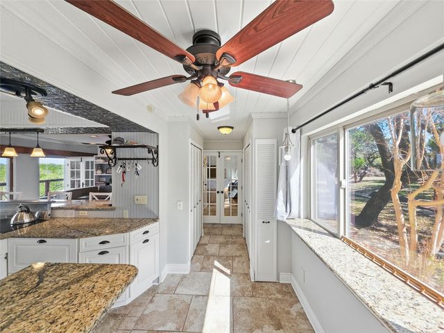 798 Fawn TRL, Canyon Lake, TX 78133