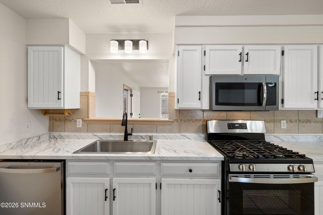 1324 Eugene Drive, Las Cruces, NM 88001