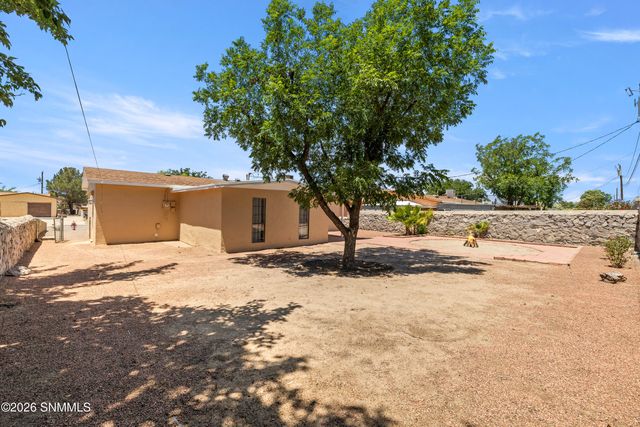 1324 Eugene Drive, Las Cruces, NM 88001