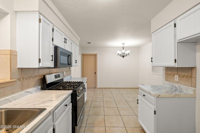1324 Eugene Drive, Las Cruces, NM 88001