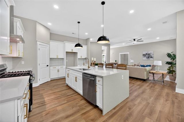 8828 Patricia Rose, Douglasville, GA 30134