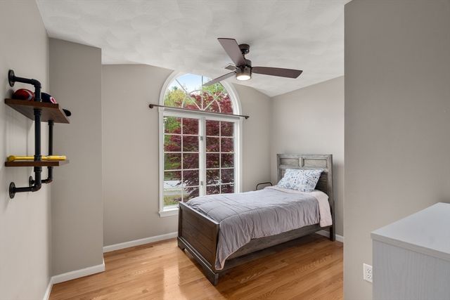 16 Kings Row, North Reading, MA 01864