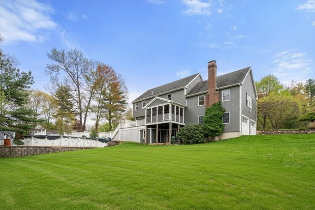 16 Kings Row, North Reading, MA 01864