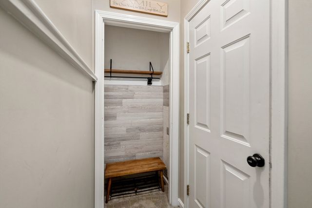 16 Kings Row, North Reading, MA 01864