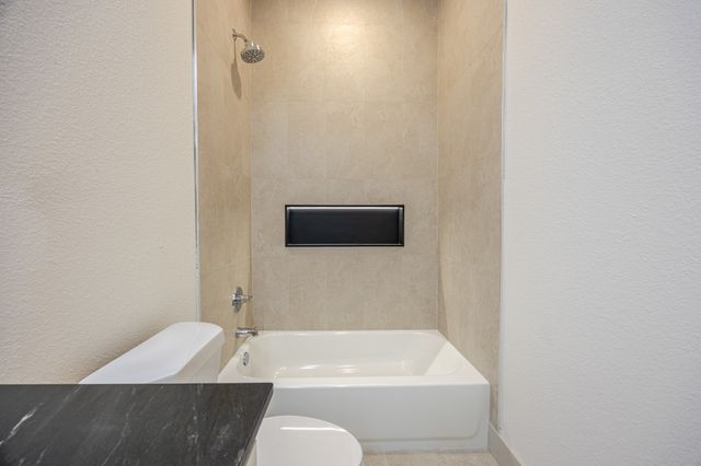 820 Glen Garden, Fort Worth, TX 76104