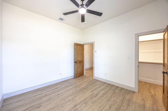 820 Glen Garden, Fort Worth, TX 76104