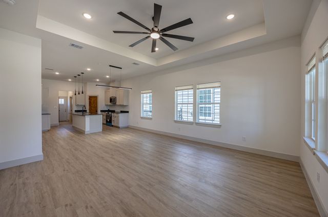 820 Glen Garden, Fort Worth, TX 76104