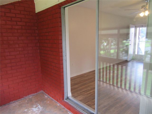 1024 82ND TERRACE N 1024C, St Petersburg, FL 33702