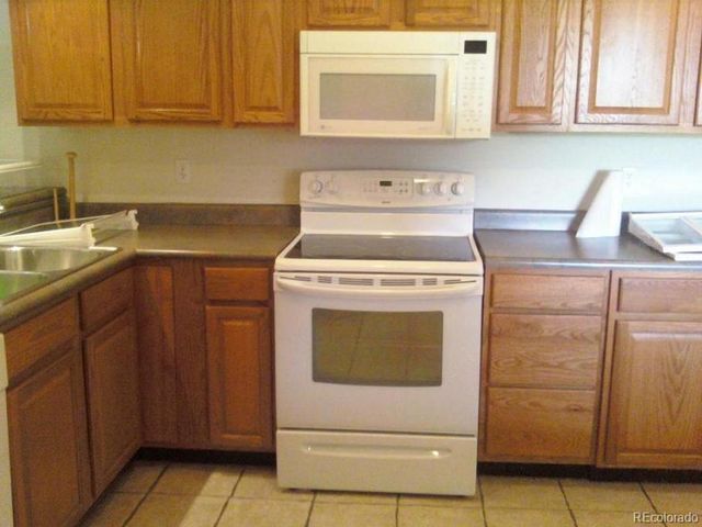 2350 E Geddes Avenue B, Centennial, CO 80122