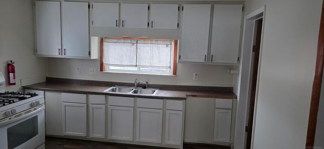 1311 gregory Street, Lincoln Park, MI 48146