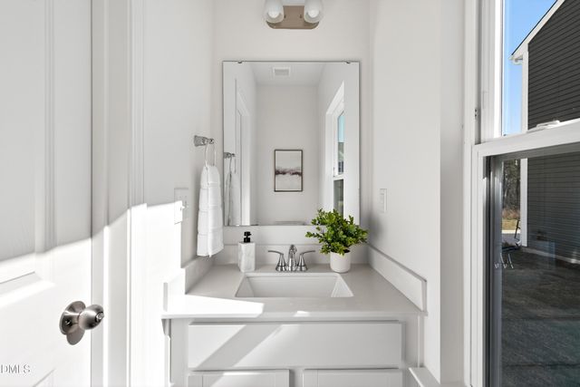 114 Silent Bend Drive 244, Clayton, NC 27527