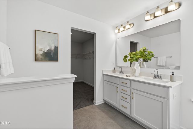 114 Silent Bend Drive 244, Clayton, NC 27527