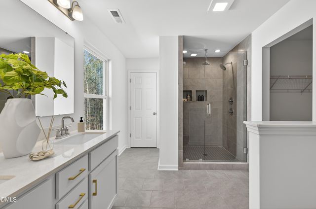 114 Silent Bend Drive 244, Clayton, NC 27527