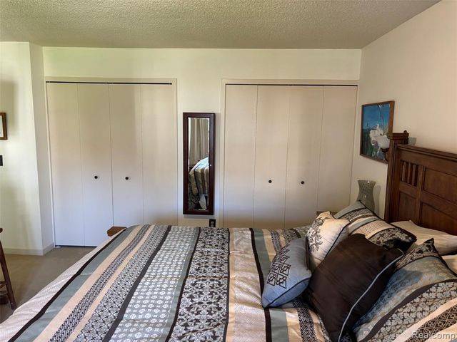 41532 Belden Circle, Novi, MI 48377