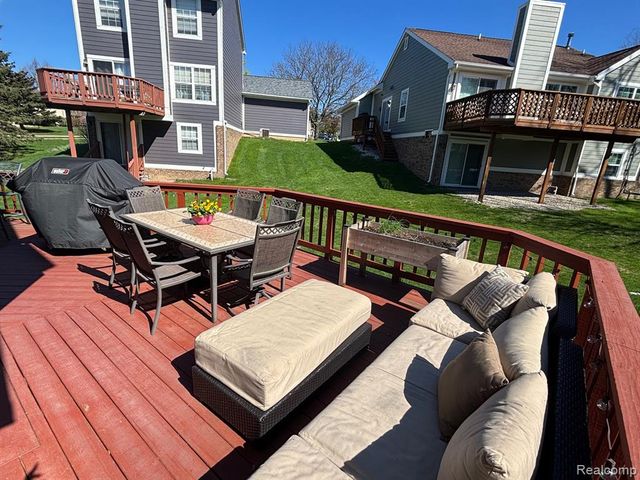 41532 Belden Circle, Novi, MI 48377