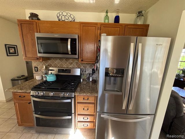 41532 Belden Circle, Novi, MI 48377