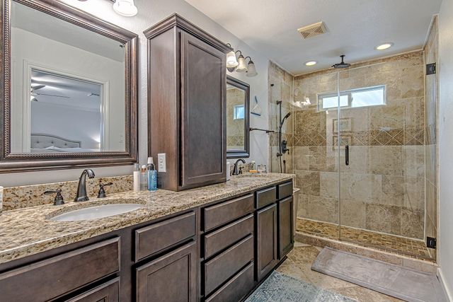 520 W 30th Street, Houston, TX 77018