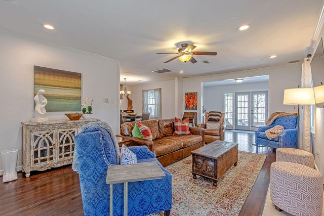 520 W 30th Street, Houston, TX 77018