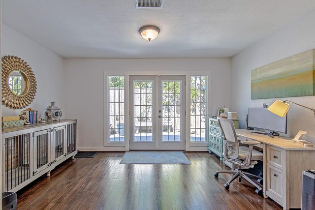 520 W 30th Street, Houston, TX 77018