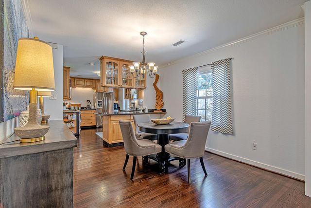 520 W 30th Street, Houston, TX 77018