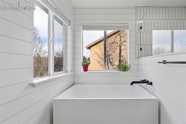 3360 Sugar Pine Way, Colorado Springs, CO 80920