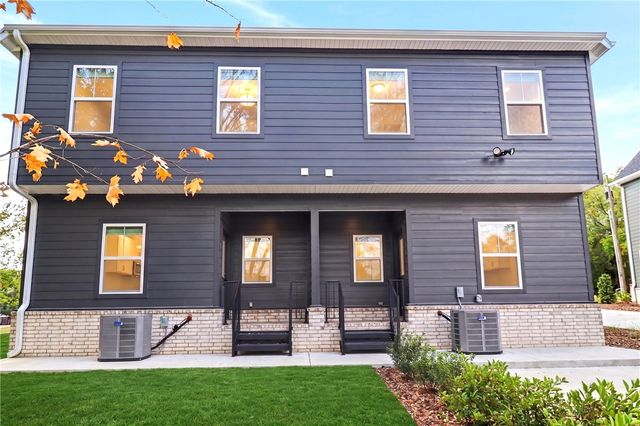 1516 W Sligo Street, Fayetteville, AR 72701
