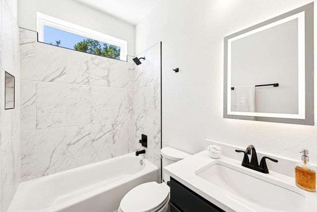 2604 Wilson Ave, Lago Vista, TX 78645