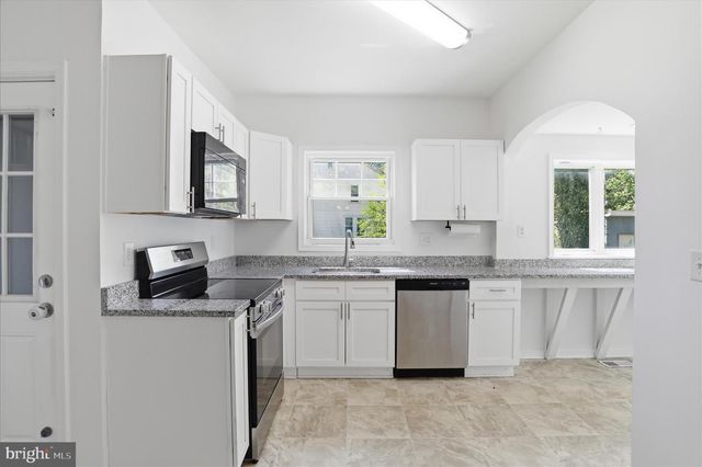3552 WINCHESTER AVE, Martinsburg, WV 25405