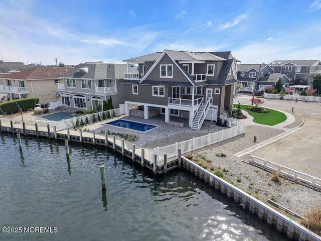 108 Dickman Drive, Lavallette, NJ 08735