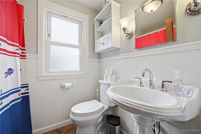 8730 Sunset Drive, Clarence, NY 14221