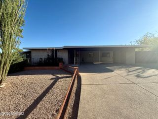 6950 E Hawthorne Street, Tucson, AZ 85710
