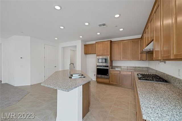 10 Sun Lily Lane, Henderson, NV 89011