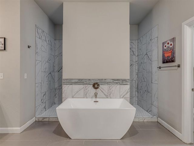 15218 Colonia Bella Drive, Edmond, OK 73013