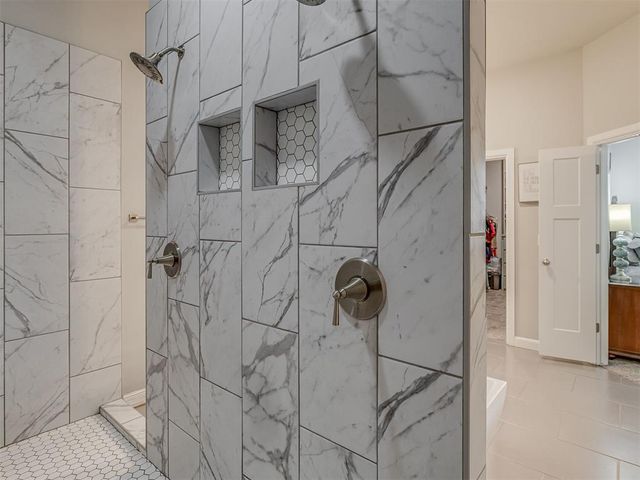 15218 Colonia Bella Drive, Edmond, OK 73013