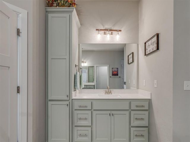 15218 Colonia Bella Drive, Edmond, OK 73013