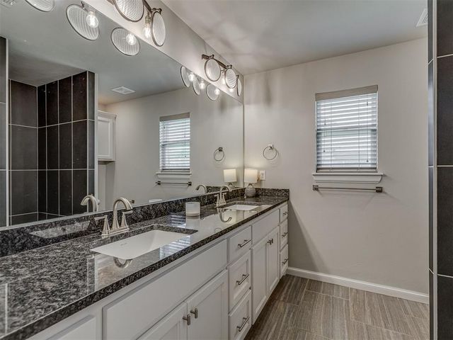 15218 Colonia Bella Drive, Edmond, OK 73013