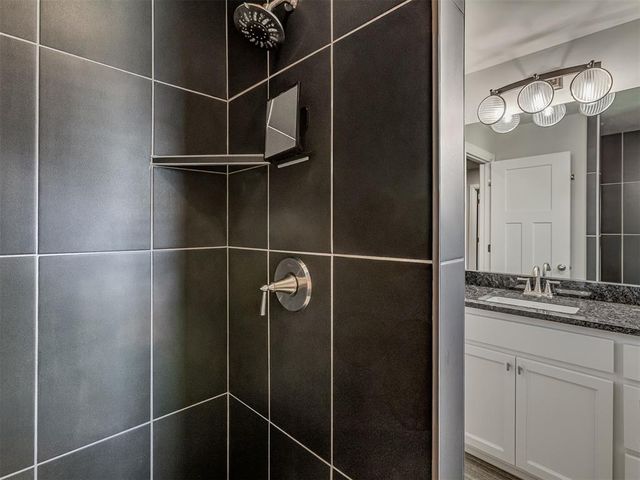 15218 Colonia Bella Drive, Edmond, OK 73013