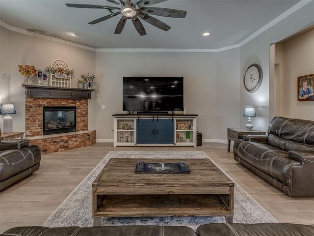 15218 Colonia Bella Drive, Edmond, OK 73013