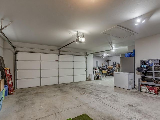 15218 Colonia Bella Drive, Edmond, OK 73013