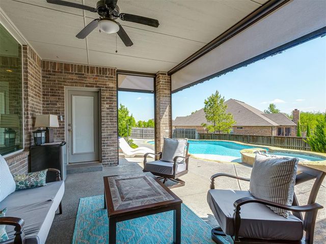 15218 Colonia Bella Drive, Edmond, OK 73013