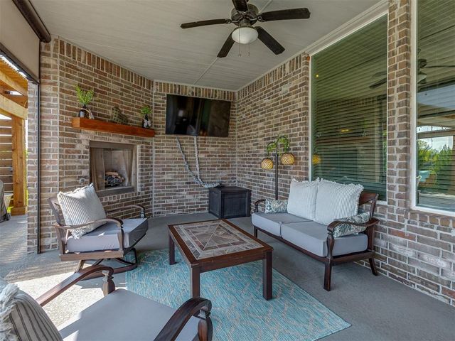 15218 Colonia Bella Drive, Edmond, OK 73013