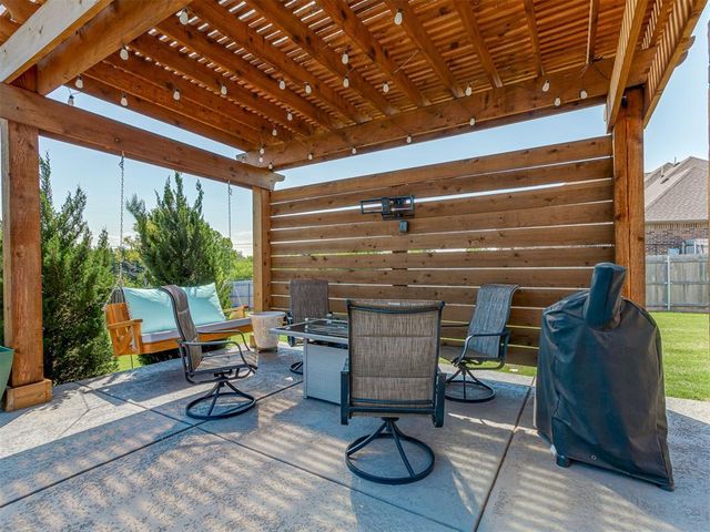 15218 Colonia Bella Drive, Edmond, OK 73013