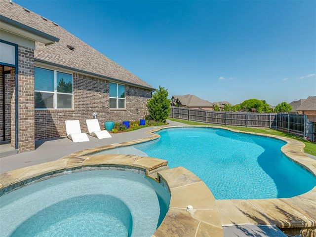 15218 Colonia Bella Drive, Edmond, OK 73013