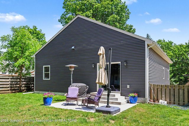 215 Torrey Street, Grand Ledge, MI 48837