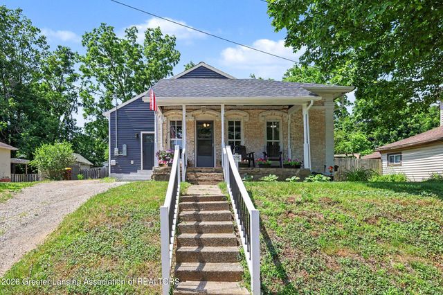 215 Torrey Street, Grand Ledge, MI 48837