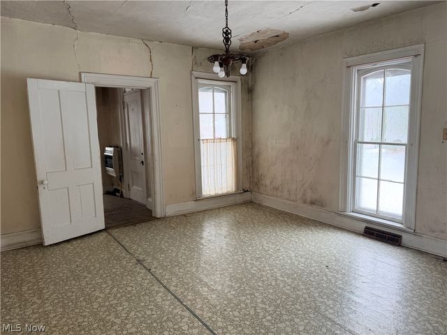 5281 Monroe Center Road, Conneaut, OH 44030