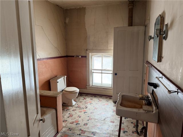 5281 Monroe Center Road, Conneaut, OH 44030