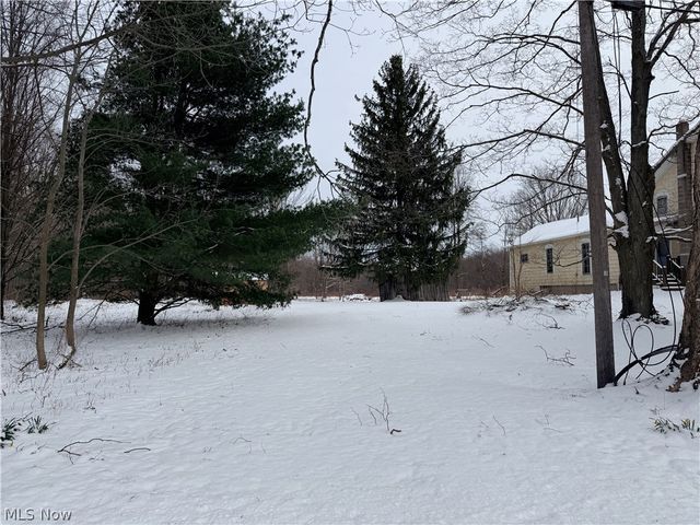 5281 Monroe Center Road, Conneaut, OH 44030