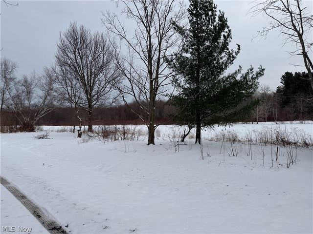 5281 Monroe Center Road, Conneaut, OH 44030