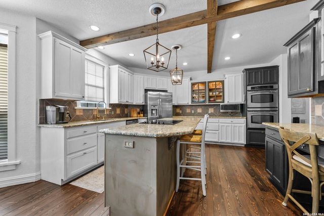 211 BENTWOOD DR, Spring Branch, TX 78070